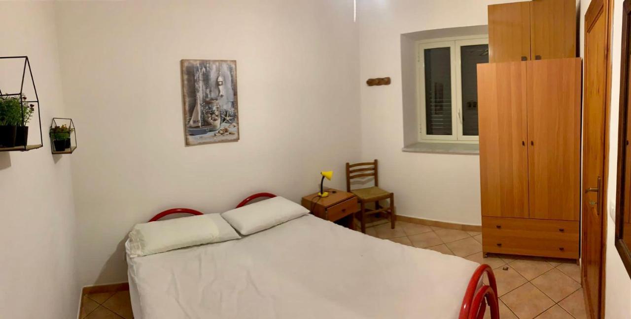 Appartamento Al Centro Di Ustica Устика Экстерьер фото